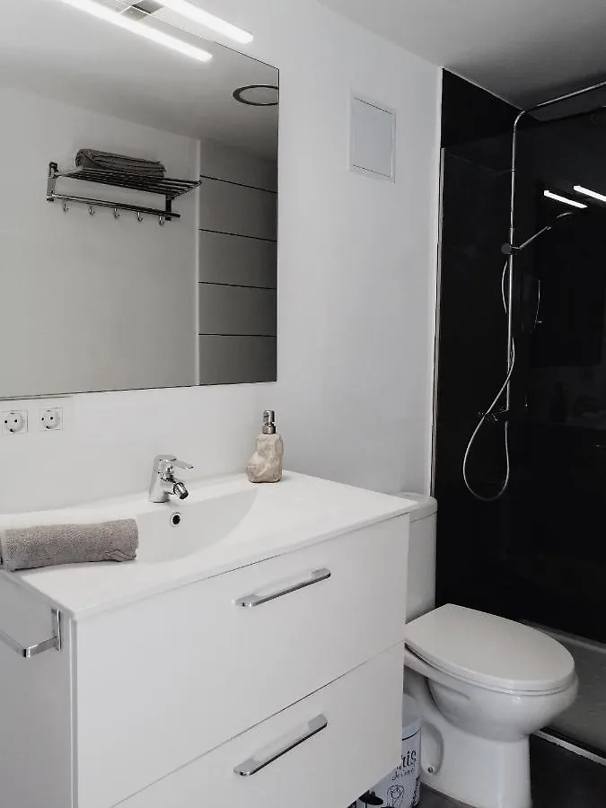 Homeforguest Island 201 Modern & Minimalist Apartments Santa Cruz de Tenerife